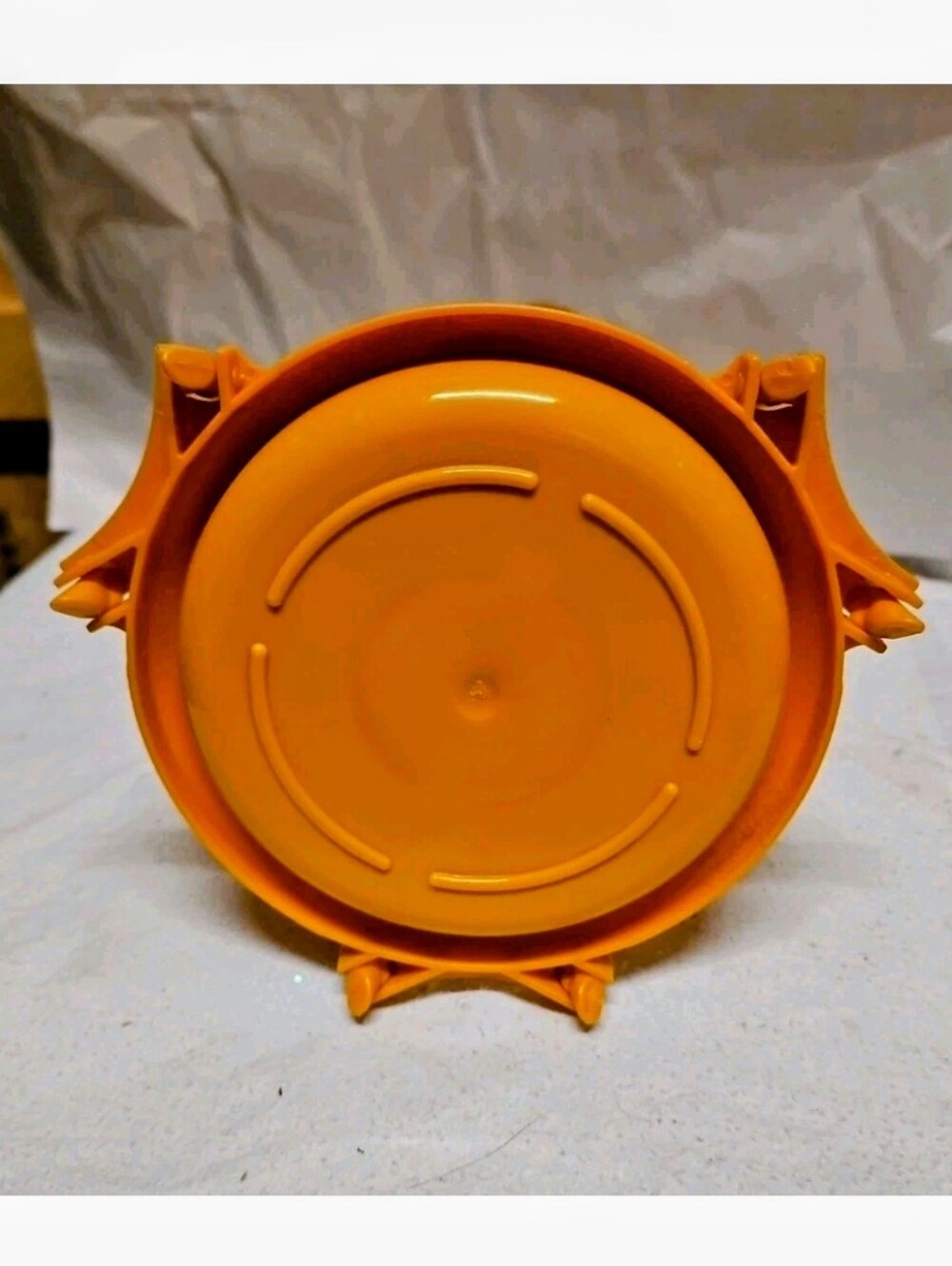 NWT Stokes Select 38125 Oriole Hummingbird Nectar Feeder W/ Bee Guards 34 Ounce - Picture 6 of 7